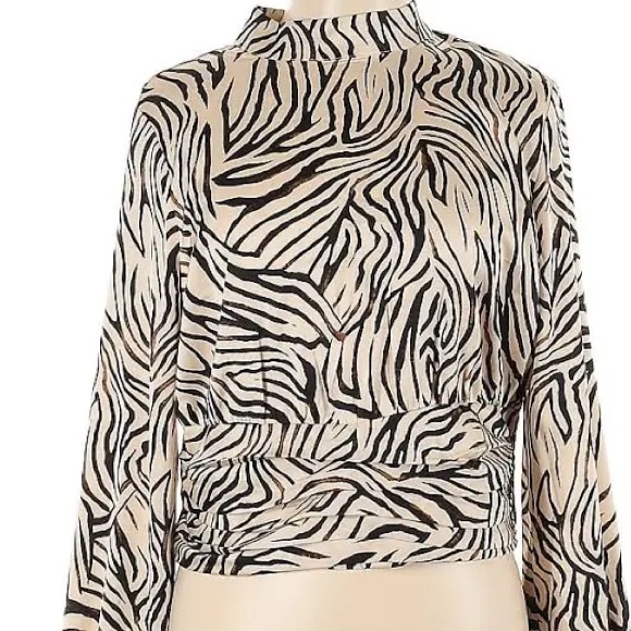 Rachel Zoe Tops - Rachel Zoe Zebra Cropped Ruched Long-Sleeve Blouse Small